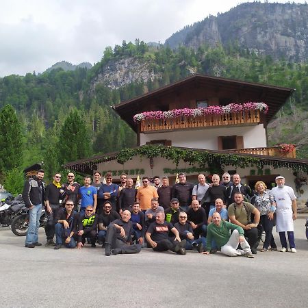 Affittacamere Pizzeria Marmolada Rocca Pietore Bagian luar foto