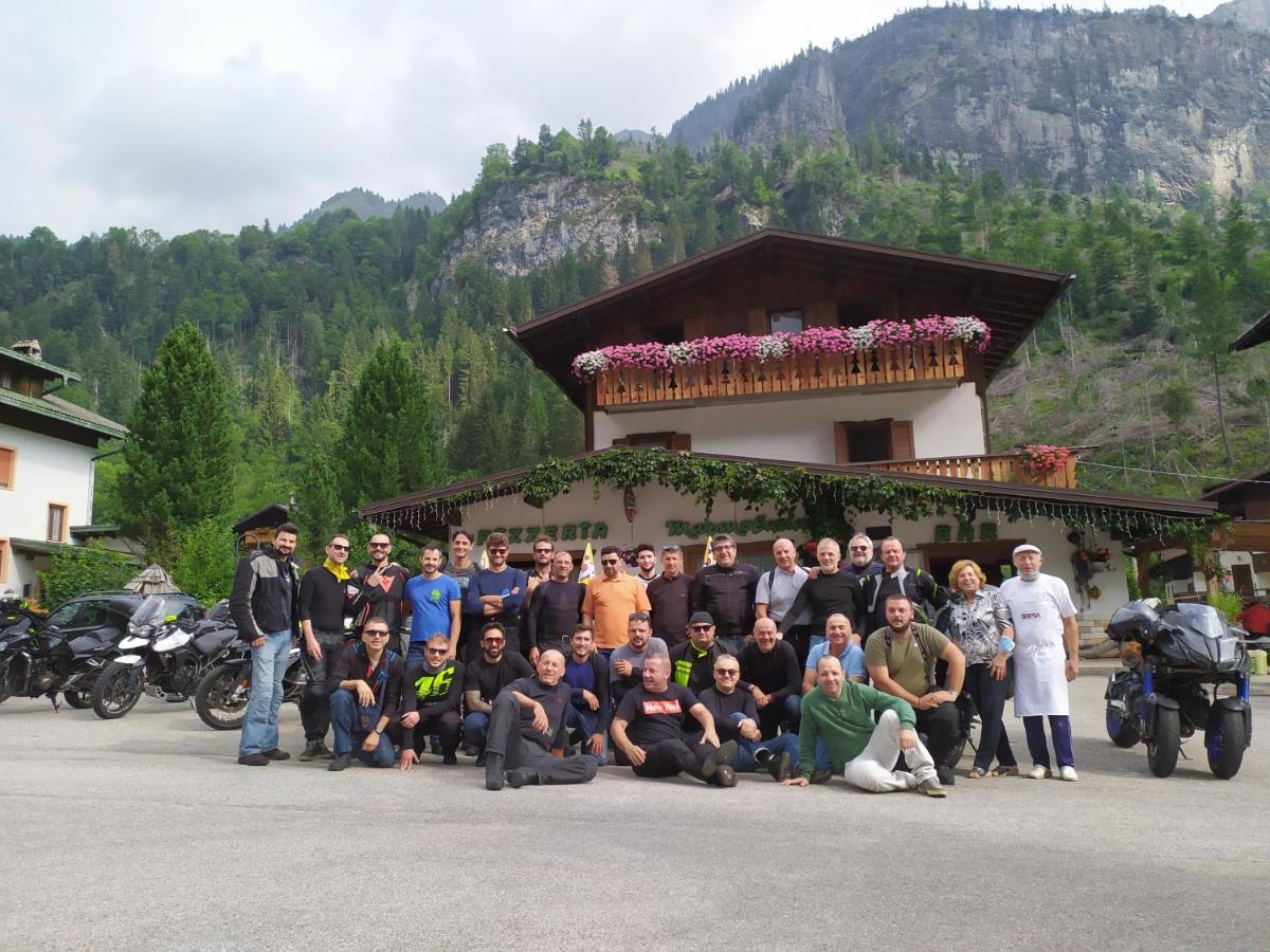 Affittacamere Pizzeria Marmolada Rocca Pietore Bagian luar foto