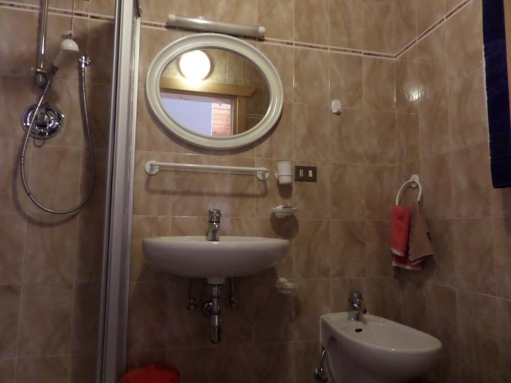 Affittacamere Pizzeria Marmolada Rocca Pietore Bagian luar foto