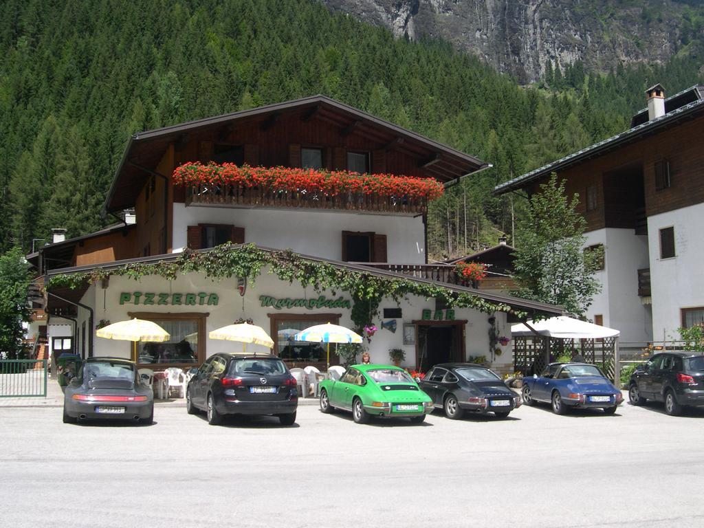 Affittacamere Pizzeria Marmolada Rocca Pietore Bagian luar foto