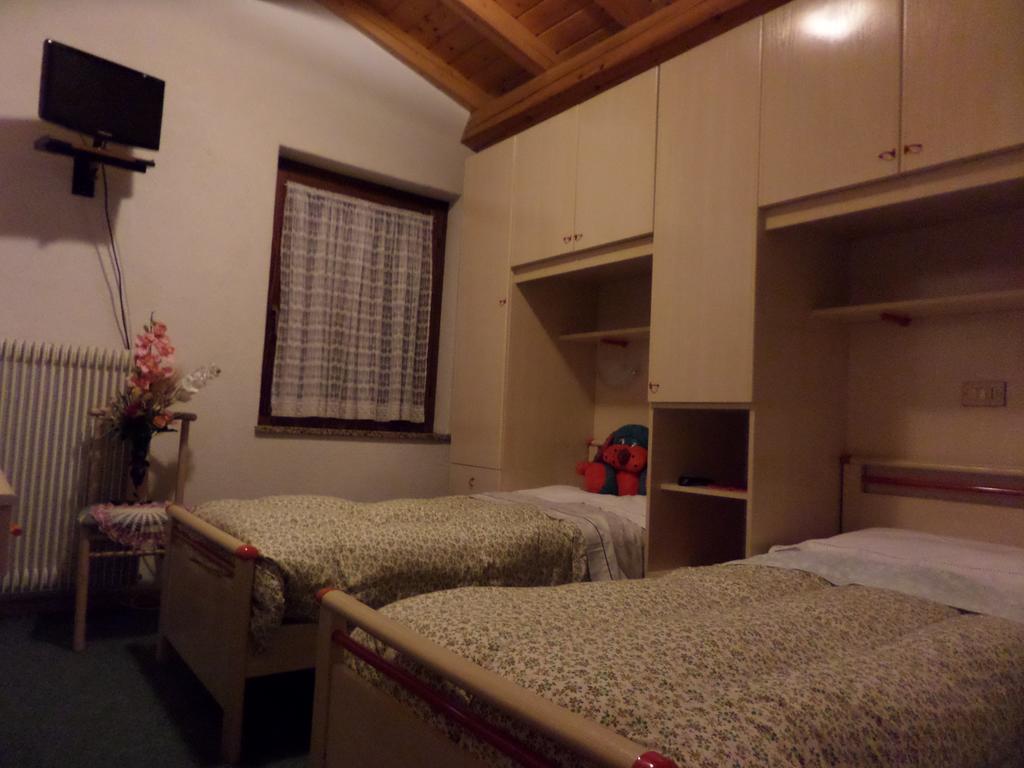 Affittacamere Pizzeria Marmolada Rocca Pietore Bagian luar foto
